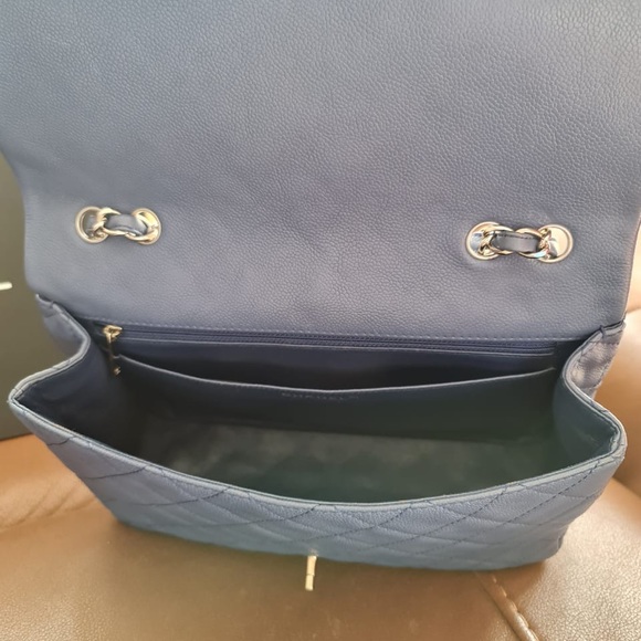 Sold! ❤️Authentic Chanel classic jumbo single flap caviar - Picture 3 of 10